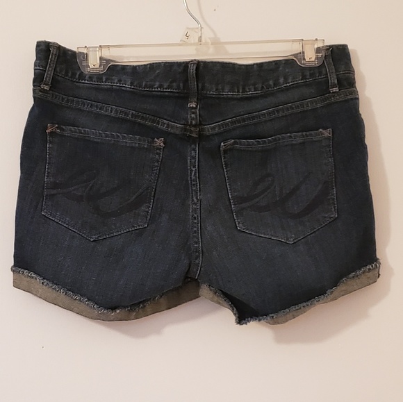 Express Jean Short - Picture 2 of 3